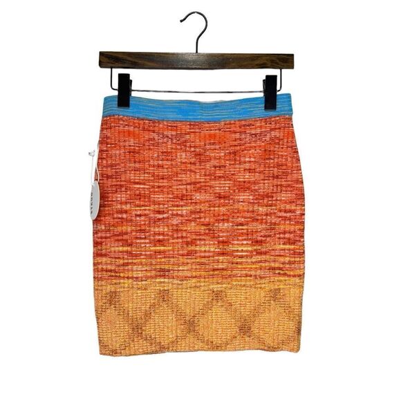 NEW Staud Piera Space Dyed Ribbed Mini Skirt Blood Orange Medium - Picture 3 of 8